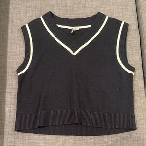 H&M Black and White Sleeveless Top